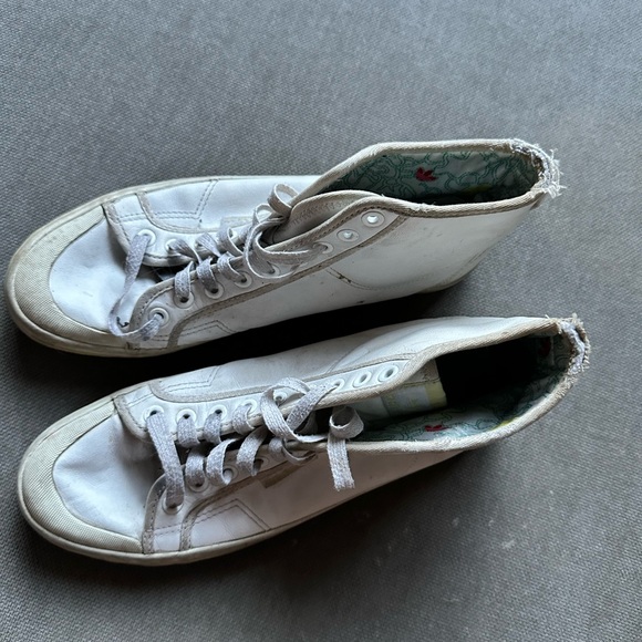 Adidas high tops - Picture 3 of 4